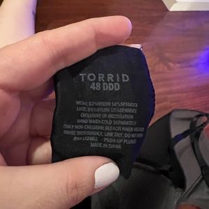 48DDD Torrid bra.